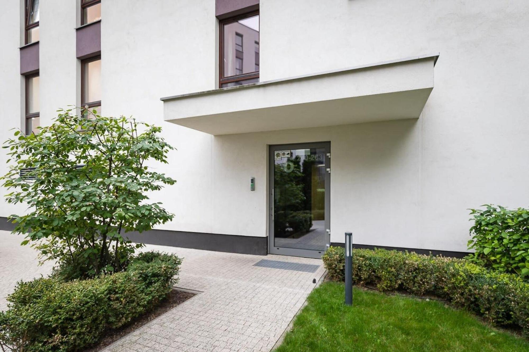 Burakowska 16 - Modern Apartment With Balcony Noclegi Renters Warschau Buitenkant foto